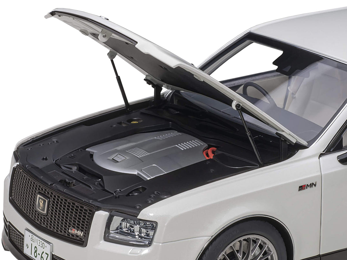 Toyota Century GRMN RHD (Right Hand Drive) Pearl White 1/18 Model Car by Autoart-DiecastModeler.com