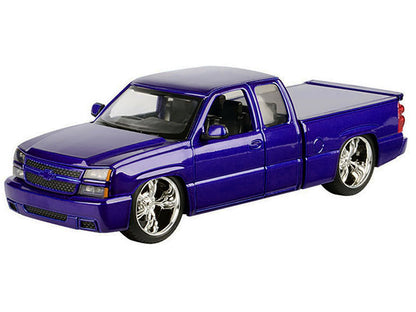 2006 Chevrolet Silverado Custom Pickup Truck Blue Metallic "Die-Cast Collection" Series 1/25 Diecast Model Car by Motormax-DiecastModeler.com