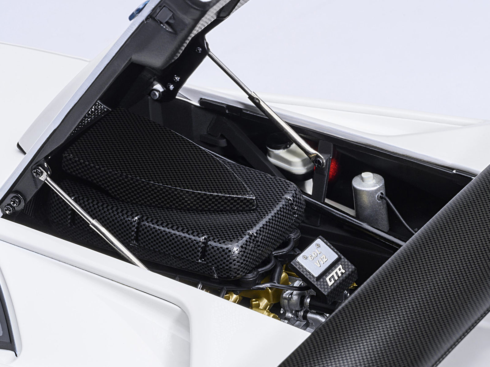 Lamborghini Diablo GTR Impact White 1/18 Model Car by Autoart-DiecastModeler.com