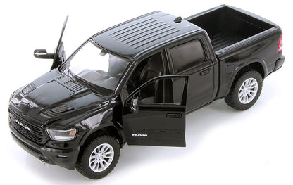 2019 RAM 1500 Laramie Crew Cab Pickup Truck Black 1/24 Diecast Model Car by Motormax