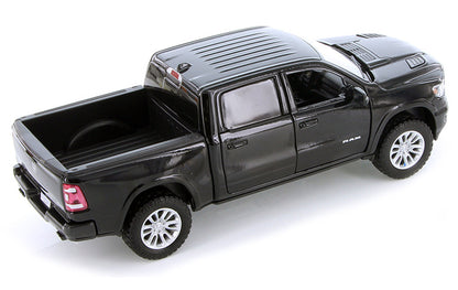 2019 RAM 1500 Laramie Crew Cab Pickup Truck Black 1/24 Diecast Model Car by Motormax
