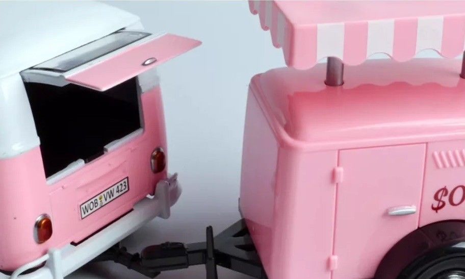 Volkswagen T1 Delivery Van with Ice-Cream Trailer Pink and White "Ice-Cream Shop" 1/24 Diecast Model Car by Motormax