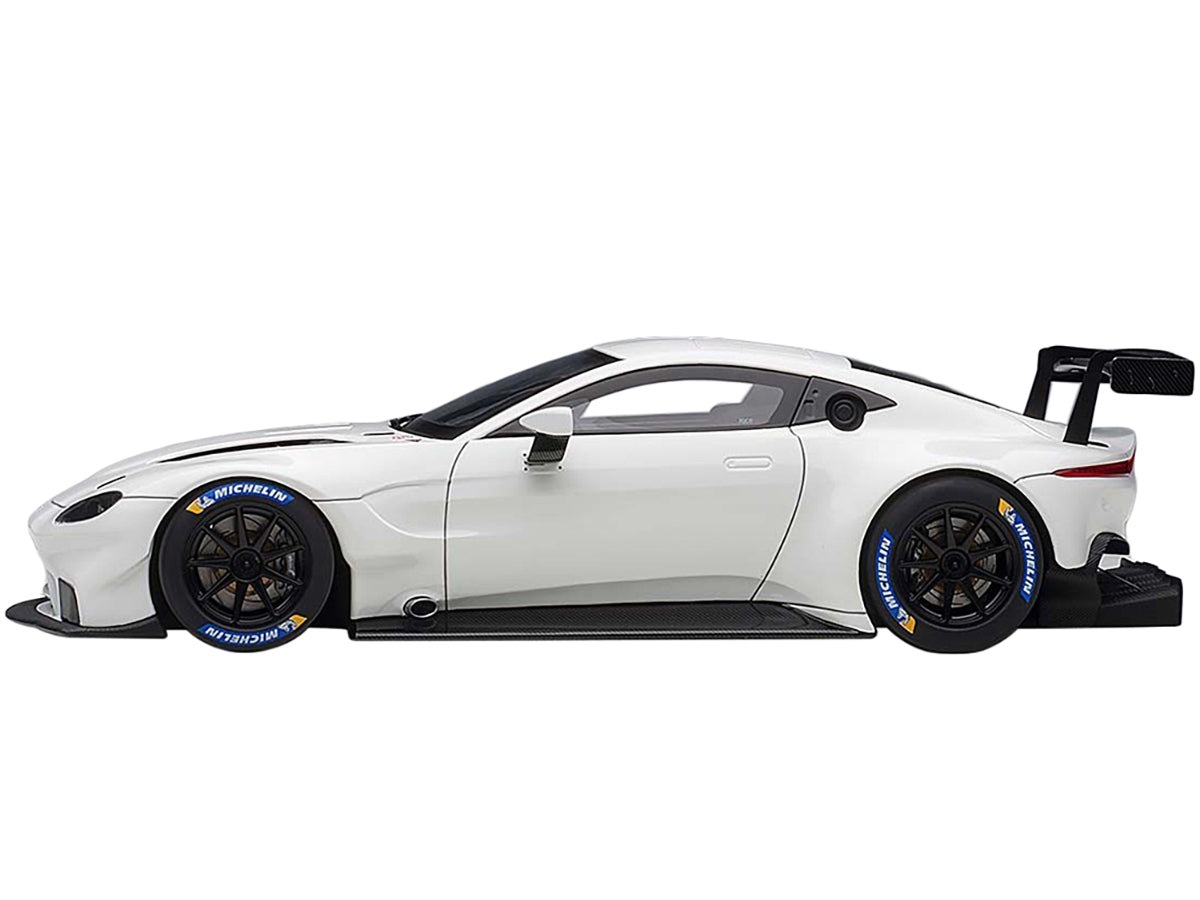 2018 Aston Martin Vantage GTE Le Mans PRO White with Carbon Accents 1/18 Model Car by Autoart-DiecastModeler.com