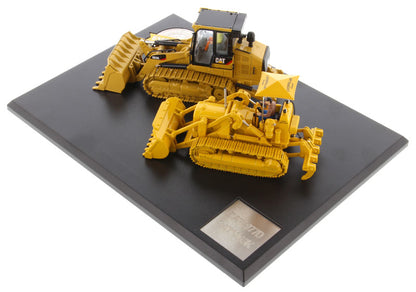 CAT Caterpillar 977D Traxcavator (Circa 1955-1960) and CAT Caterpillar 963K Track Loader (Current) with Operators "Evolution Series" 1/50 Diecast Models by Diecast Masters-DiecastModeler.com