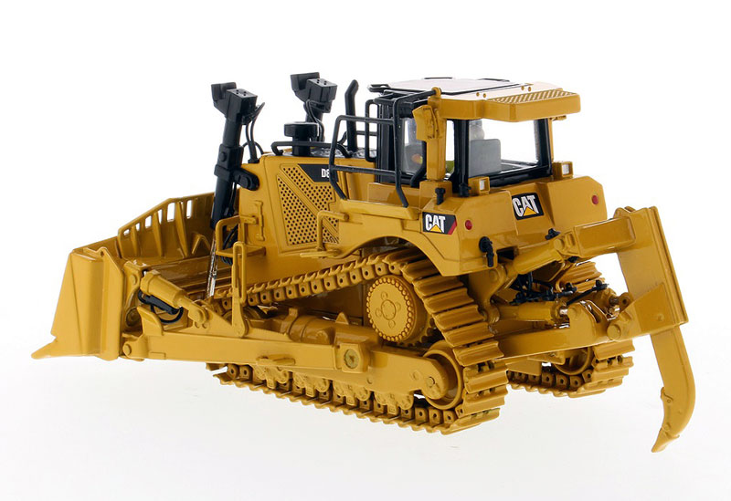 CAT Caterpillar D8T Track Type Tractor Dozer with 8U Blade and Operator "High Line Series" 1/50 Diecast Model by Diecast Masters