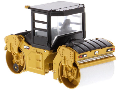 CAT Caterpillar CB-13 Tandem Vibratory Roller with Cab "Play & Collect!" Series 1/64 Diecast Model by Diecast Masters