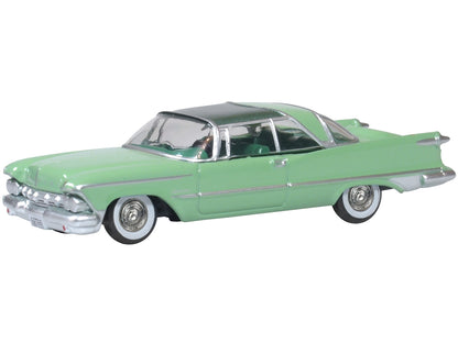 1959 Chrysler Imperial Crown 2 Door Hardtop Highland Green and Ballad Green 1/87 (HO) Scale Diecast Model Car by Oxford Diecast-DiecastModeler.com