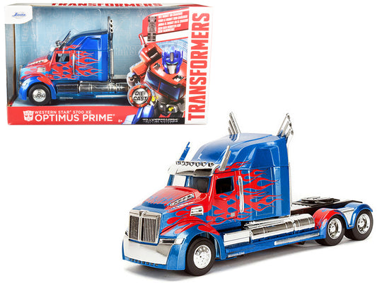 Western Star 5700 XE Phantom Optimus Prime with Robot on Chassis "Transformers 5" (2017) Movie "Hollywood Rides" Series 1/24 Diecast Model by Jada-DiecastModeler.com
