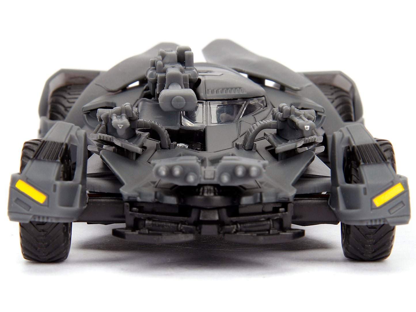 "Justice League" Movie Batmobile 1/32 Diecast Model Car by Jada