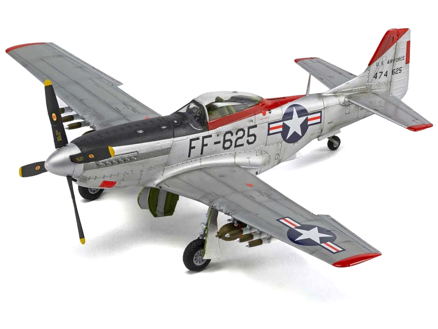 Level 2 Model Kit North American F-51D Mustang Fighter Aircraft with 3 Scheme Options 1/48 Plastic Model Kit by Airfix-DiecastModeler.com