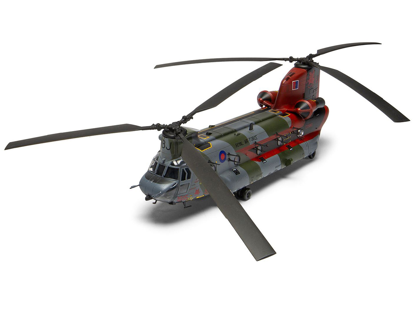 Level 3 Model Kit Boeing Chinook HC.1 (Late Production) Helicopter with 2 Scheme Options 1/72 Plastic Model Kit by Airfix