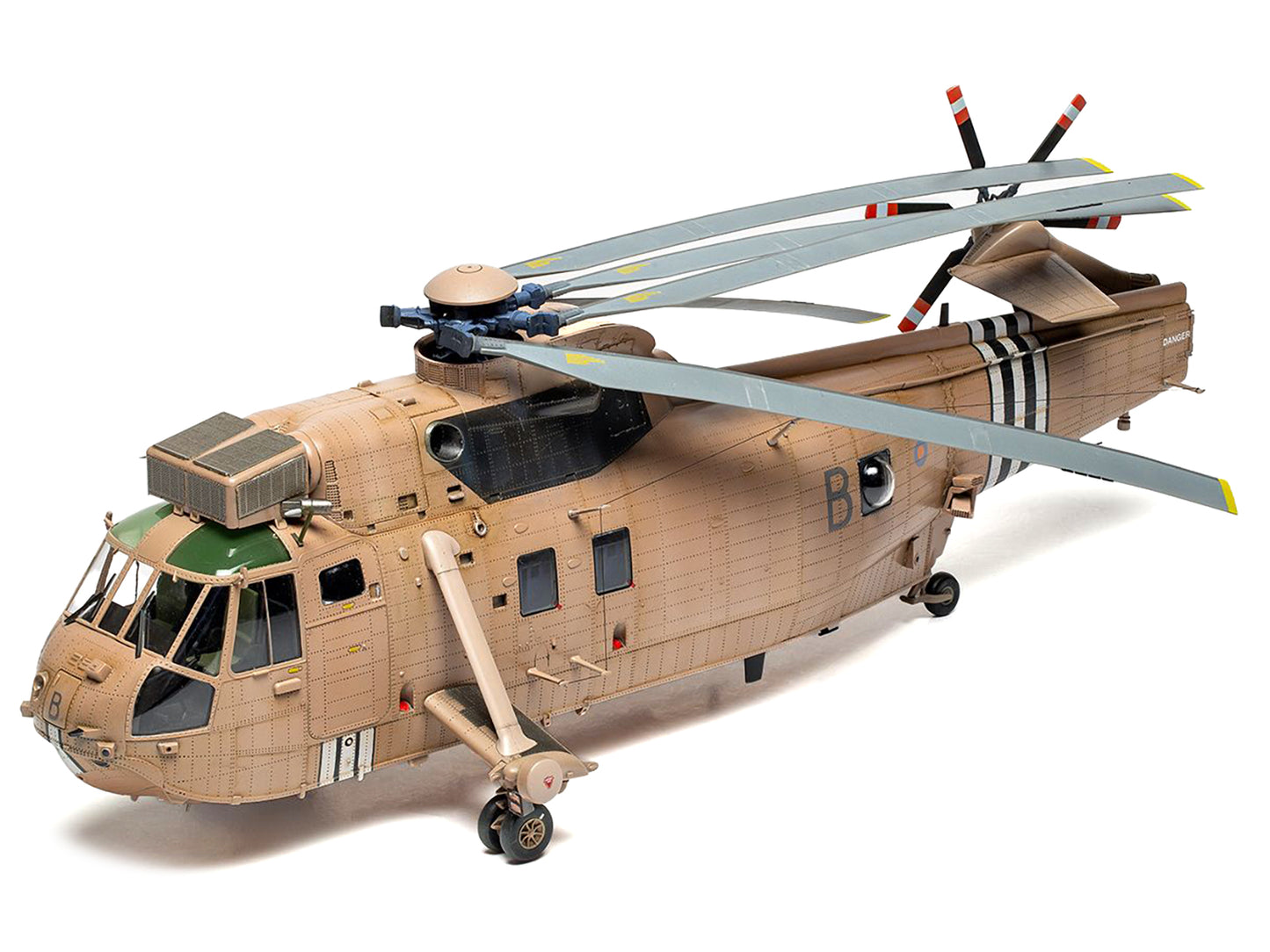 Level 4 Model Kit Westland Sea King HC.4 Helicopter with 4 Scheme Options 1/48 Plastic Model Kit by Airfix