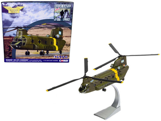 Boeing CH-47C Chinook Helicopter "AE-520 Falklands War" (1982) Argentine Army "The Aviation Archive" Series 1/72 Diecast Model by Corgi-DiecastModeler.com