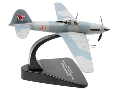 Ilyushin Il-10 "Beast" War Plane 108th Guards Assault Aviation Regiment Germany (1945) "Oxford Aviation" Series 1/72 Diecast Model Airplane by Oxford Diecast-DiecastModeler.com