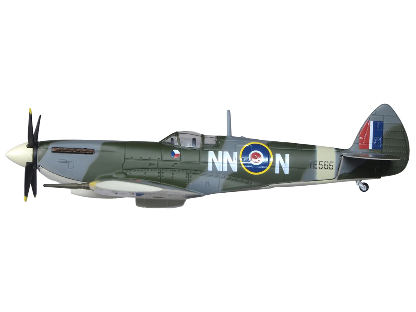 Supermarine Spitfire LF MK IXe Fighter Aircraft "TE565 10th (Czech) Fighter Squadron RAF Manston" Royal Air Force 1/72 Diecast Model Airplane by Oxford Diecast
