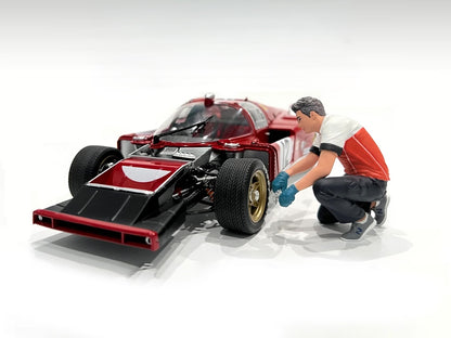 "Race Crew" Figure #5 for 1/18 scale models by American Diorama-DiecastModeler.com