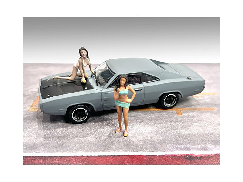 "Car Wash Girls" Set 1 Dorothy and Barbara 2 Piece Figure for 1/43 Scale Models by American Diorama-DiecastModeler.com