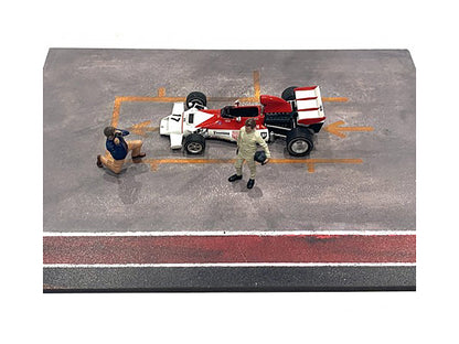 "Race Day" Two Diecast Figures Set 1 for 1/43 Scale Models by American Diorama-DiecastModeler.com
