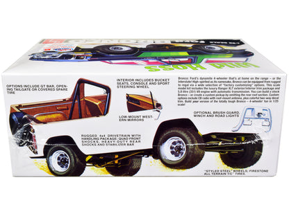Skill 2 Model Kit Ford Bronco 4X4 "Wild Hoss" 1/25 Scale Model by AMT-DiecastModeler.com