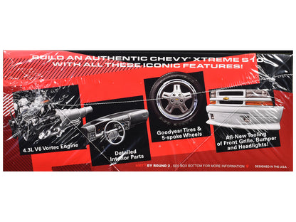 Skill 2 Model Kit 1999 Chevrolet S-10 Xtreme Pickup Truck 1/25 Scale Model by AMT-DiecastModeler.com