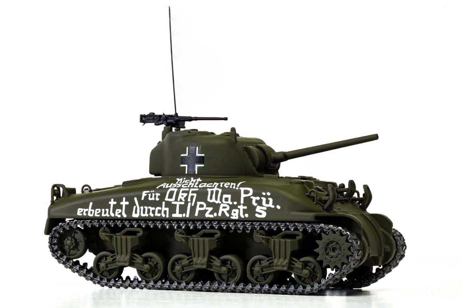 M4A1 Sherman Medium Tank "BeutePanzer (Trophy Tank) US Army North African Campaign Captured by L./PzRgt 5 Tunisia" (1943) German Army "Military Legends" Series 1/50 Diecast Model by Corgi-DiecastModeler.com