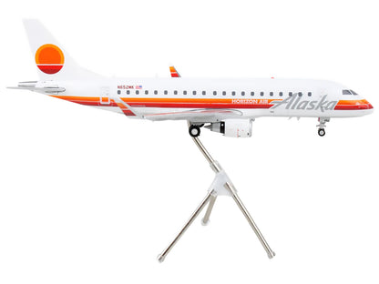 Embraer ERJ-175 Commercial Aircraft "Alaska Airlines - Horizon Air" (N652MK) White with Red and Orange Stripes "Gemini 200" Series 1/200 Diecast Model Airplane by GeminiJets-DiecastModeler.com