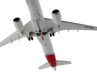 Airbus A220-300 Commercial Aircraft "QantasLink - Qantas Airways" (VH-4XB) White with Red Tail "Gemini 200" Series 1/200 Diecast Model Airplane by GeminiJets-DiecastModeler.com
