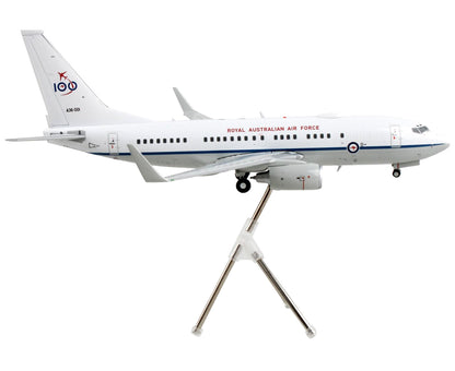 Boeing 737-700 Transport Aircraft "Royal Australian Air Force 100th Anniversary - A36-001" White and Gray "Gemini 200" Series 1/200 Diecast Model Airplane by GeminiJets-DiecastModeler.com