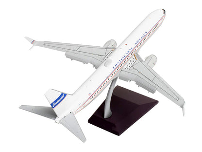 Boeing 737-900ER Commercial Aircraft with Flaps Down "Continental Airlines - United Airlines" (N75435) White with Red and Blue Stripes "Gemini 200" Series 1/200 Diecast Model Airplane by GeminiJets-DiecastModeler.com