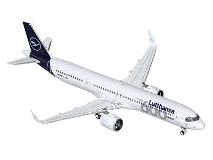 Airbus A321neo Commercial Aircraft "Lufthansa - 600th Airbus Aircraft" (D-AIEQ) White with Dark Blue Tail 1/400 Diecast Model Airplane by GeminiJets-DiecastModeler.com