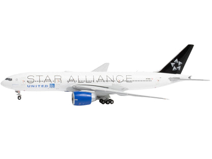 Boeing 777-200ER Commercial Aircraft "United Airlines Star Alliance" (N77022) White with Black Tail 1/400 Diecast Model Airplane by GeminiJets