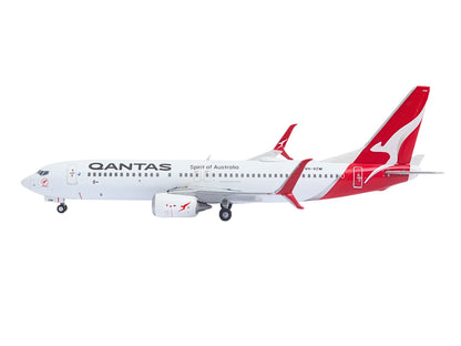 Boeing 737-800 Commercial Aircraft "Qantas Airways" (VH-VZW) White with Red Tail 1/400 Diecast Model Airplane by GeminiJets