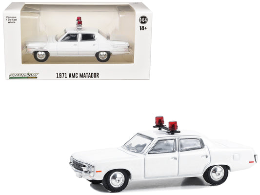 1971 AMC Matador Police Car White with Light Bar "Hot Pursuit - Hobby Exclusive" Series 1/64 Diecast Model Car by Greenlight