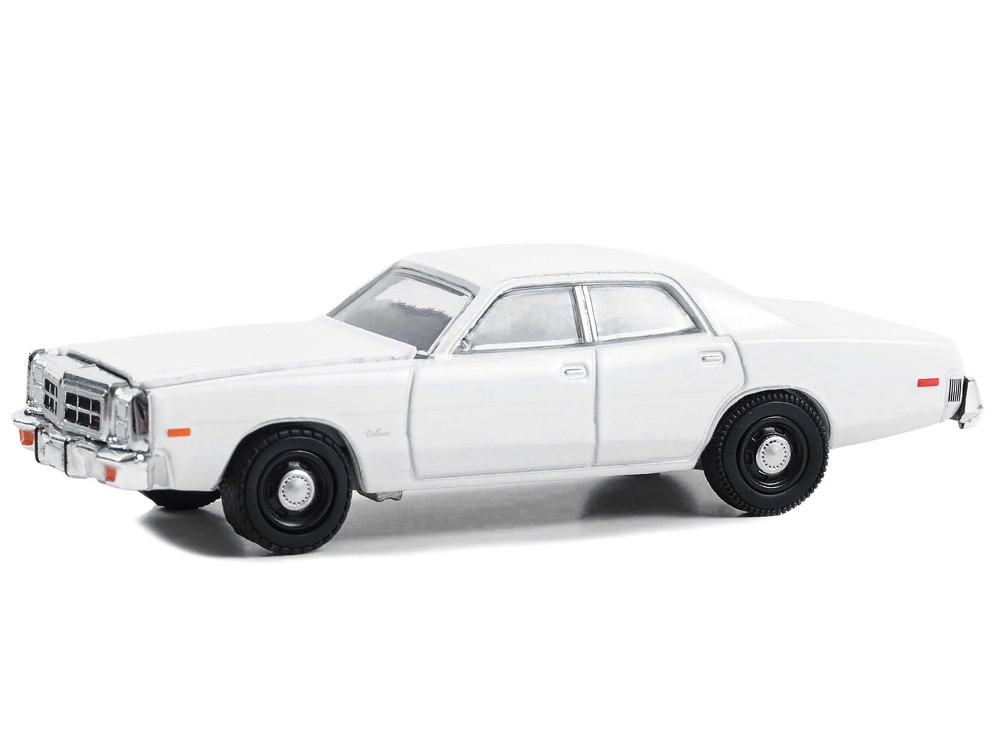 1977-78 Dodge Monaco Police Pursuit White "Hot Pursuit - Hobby Exclusive" Series 1/64 Diecast Model Car by Greenlight-DiecastModeler.com