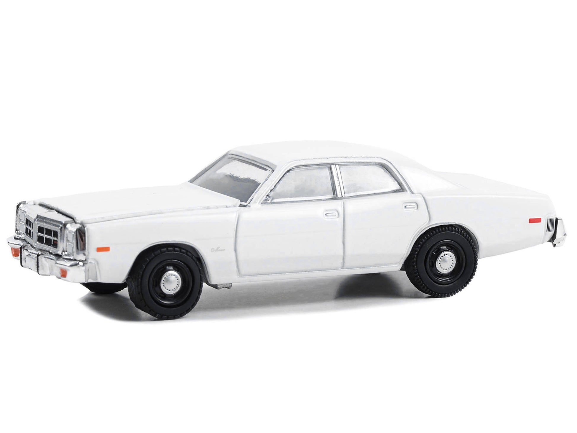 1977-78 Dodge Monaco Police Pursuit White "Hot Pursuit - Hobby Exclusive" Series 1/64 Diecast Model Car by Greenlight-DiecastModeler.com