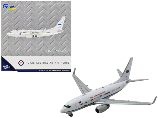 Boeing 737-700 Aircraft "Royal Australian Air Force" (A36-002) White with Blue Stripes "Gemini Macs" Series 1/400 Diecast Model Airplane by GeminiJets-DiecastModeler.com