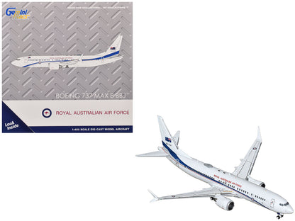 Boeing 737 MAX 8 BBJ Transport Aircraft "Royal Australian Air Force (RAAF)" (A62-002) White with Blue Stripes "Gemini Macs" Series 1/400 Diecast Model Airplane by GeminiJets