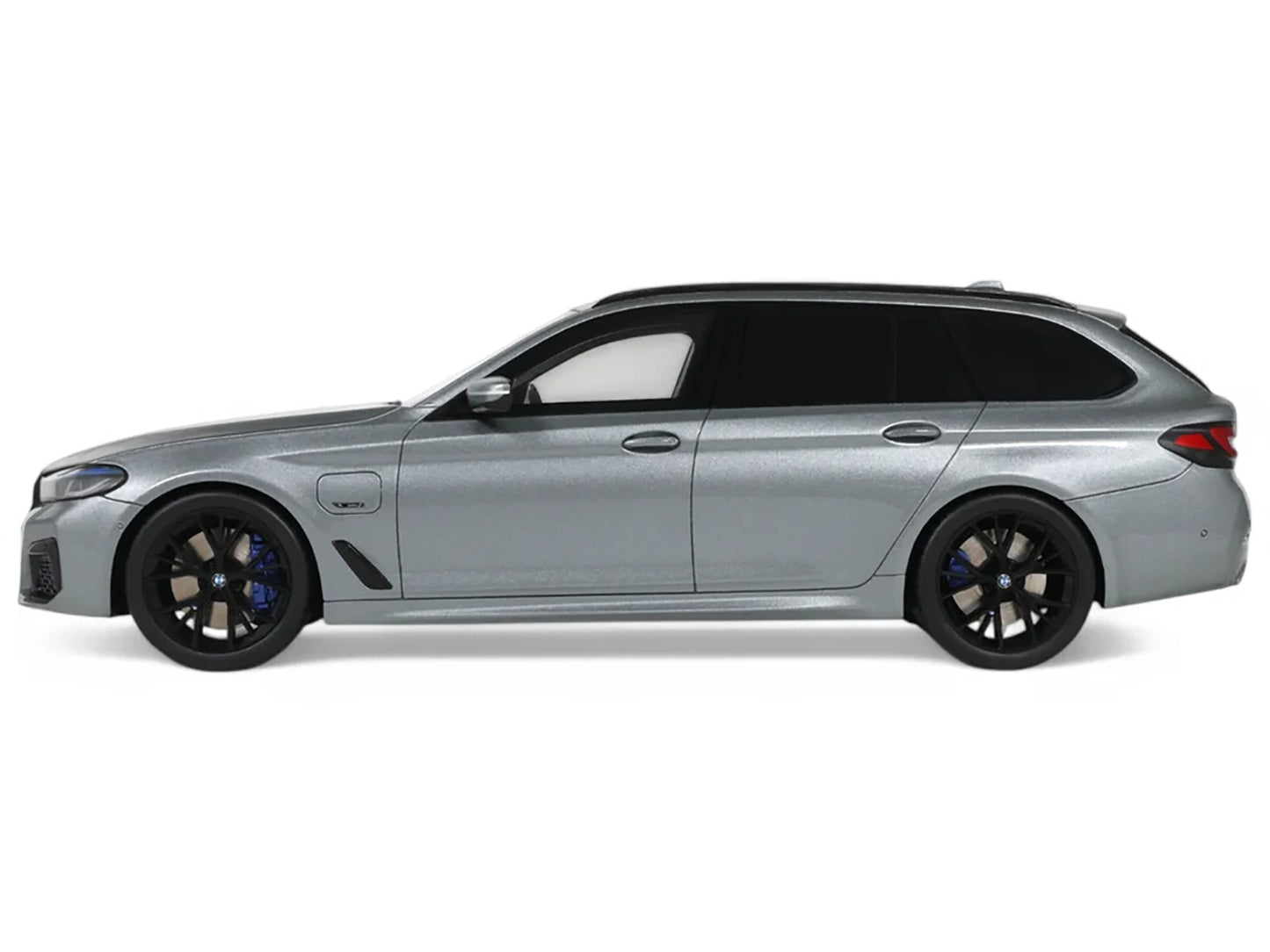 2023 BMW 530E XDrive M Silver Metallic 1/18 Model Car by GT Spirit