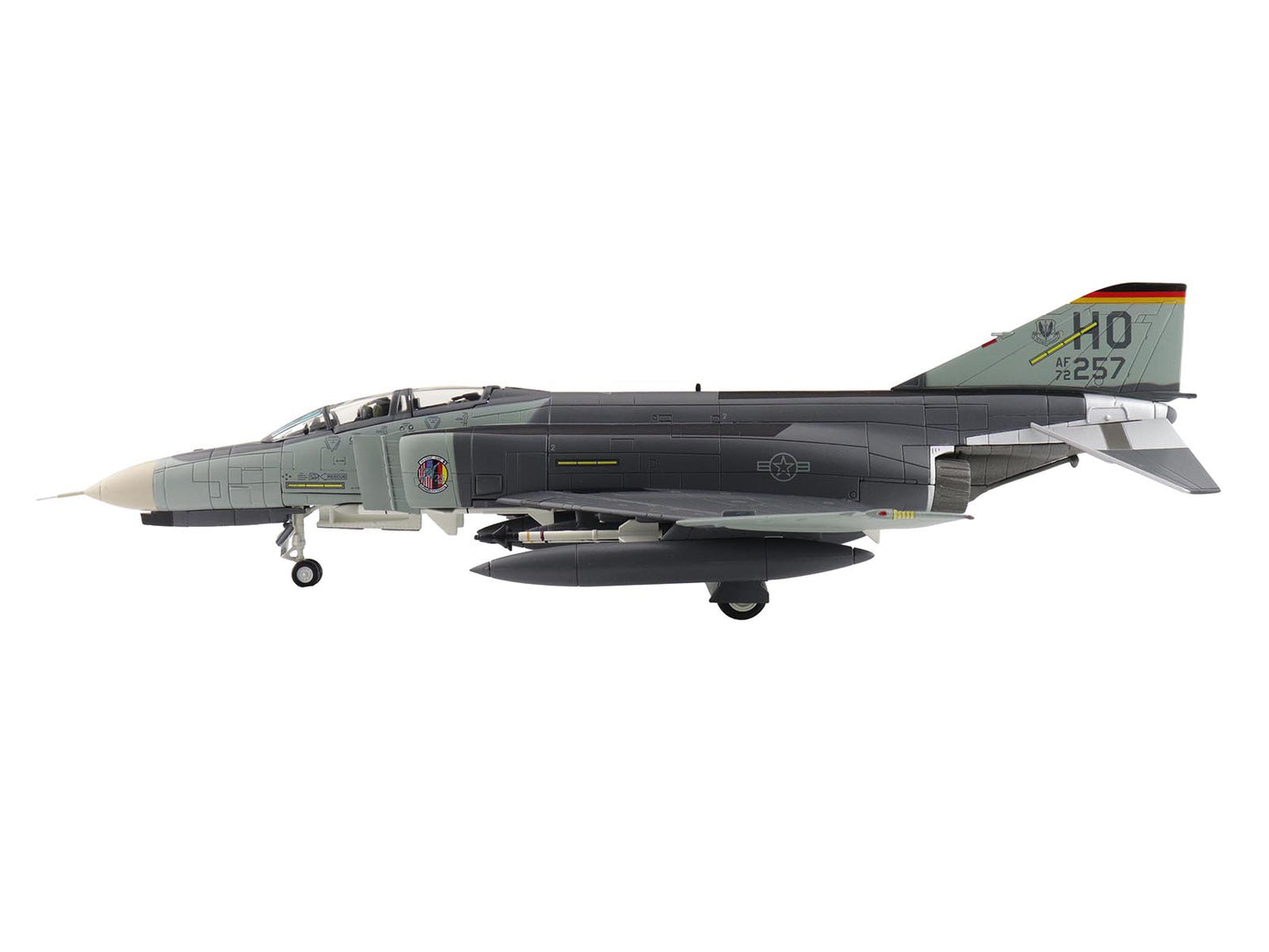 McDonnell Douglas F-4F Phantom II Fighter-Bomber Aircraft "AF72-257 20th Fighter Squadron 49th Fighter Wing Holloman AFB" (2002) United States Air Force "Air Power Series" 1/72 Diecast Model by Hobby Master-DiecastModeler.com