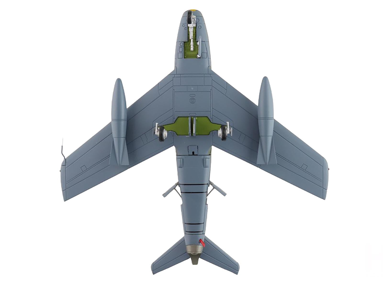 Canadair Sabre Mk.6 Fighter Aircraft "23622 430 Squadron" (1950s) Royal Canadian Air Force "Air Power Series" 1/72 Diecast Model by Hobby Master-DiecastModeler.com