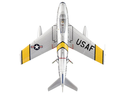 North American F-86F Sabre Fighter Aircraft "24872 Gene Kranz My Darling Marta, 69th Fighter Bomber Squadron, EAA Aviation Museum" United States Air Force "Air Power Series" 1/72 Diecast Model by Hobby Master-DiecastModeler.com