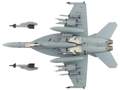 Boeing F/A-18E Super Hornet Fighter Aircraft "Dagger" United States Navy "Air Power Series" 1/72 Diecast Model by Hobby Master