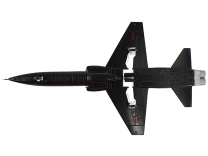 Northrop T-38A Talon Aircraft "65-10342 1st Reconnaissance Squadron 9th Reconnaissance Wing Beale Air Force Base" (2006) United States Air Force "Air Power Series" 1/72 Diecast Model by Hobby Master
