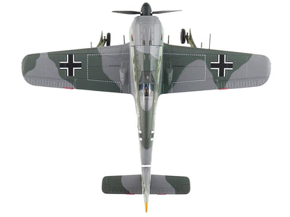 Focke-Wulf FW 190A-3 Fighter Aircraft "III/JG 2 Commander Hptm. Hans Hahn WWII" German Luftwaffe "Air Power Series" 1/48 Diecast Model by Hobby Master