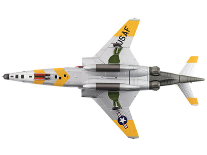 McDonnell RF-101C Voodoo Fighter Aircraft "363rd TRW Operation Sun Run" (1957) United States Air Force "Air Power Series" 1/72 Diecast Model by Hobby Master-DiecastModeler.com