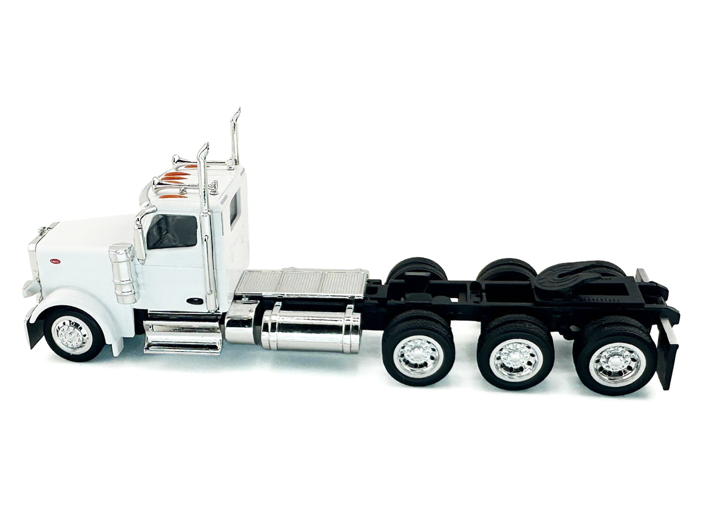 Peterbilt 589 3-Axel Day Cab White 1/87 (HO) Plastic Model Car by HO Logistics-DiecastModeler.com
