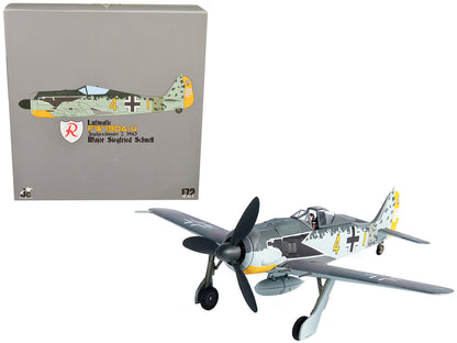 Focke-Wulf FW 190A-4 Fighter Aircraft "Major Siegfried Schnell, Luftwaffe, JG2, France" (1943) 1/72 Diecast Model by JC Wings-DiecastModeler.com