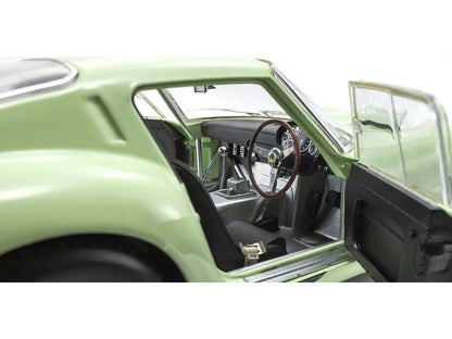 Ferrari 250 GTO #15 Innes Ireland Winner "Goodwood Tourist Trophy" (1962) 1/18 Diecast Model Car by Kyosho