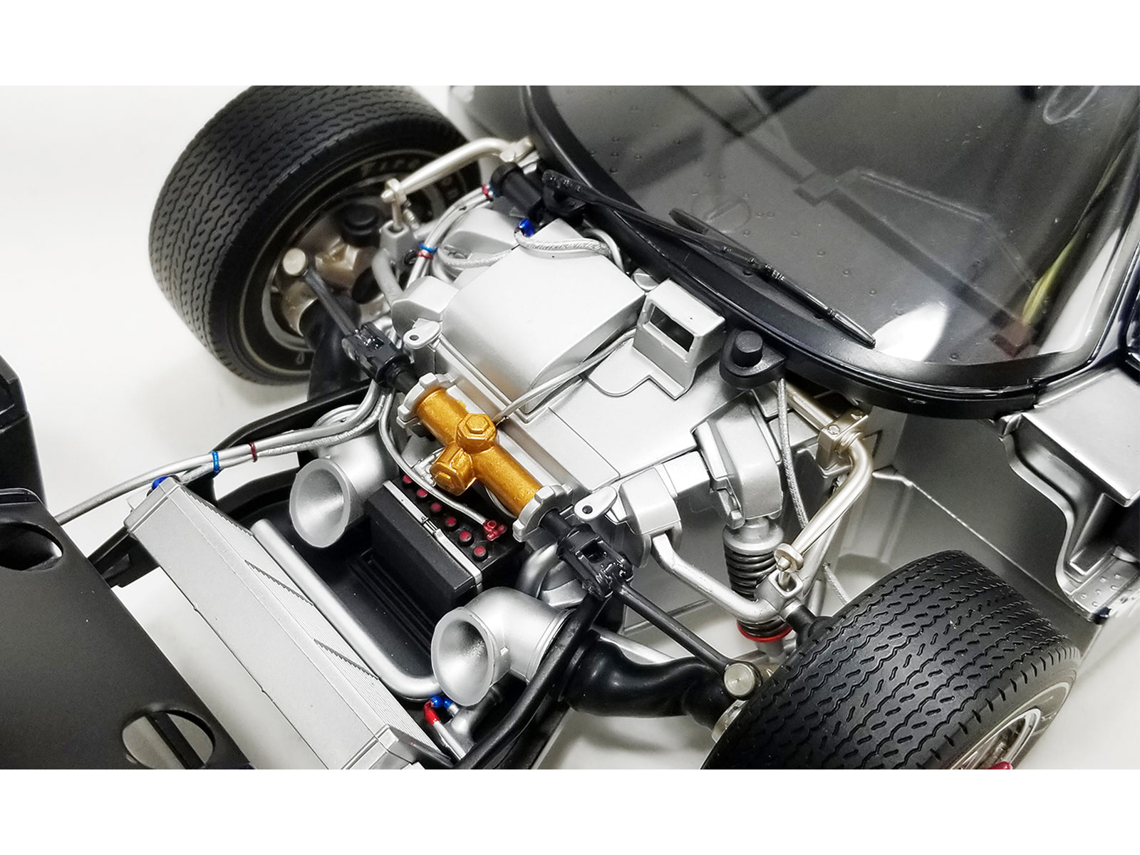 Ford GT40 MKIV #4 Denny Hulme - Lloyd Ruby "Holman & Moody" "24 Hours of Le Mans" (1967) "Masterpiece Collection" 1/12 Diecast Model Car by ACME-DiecastModeler.com