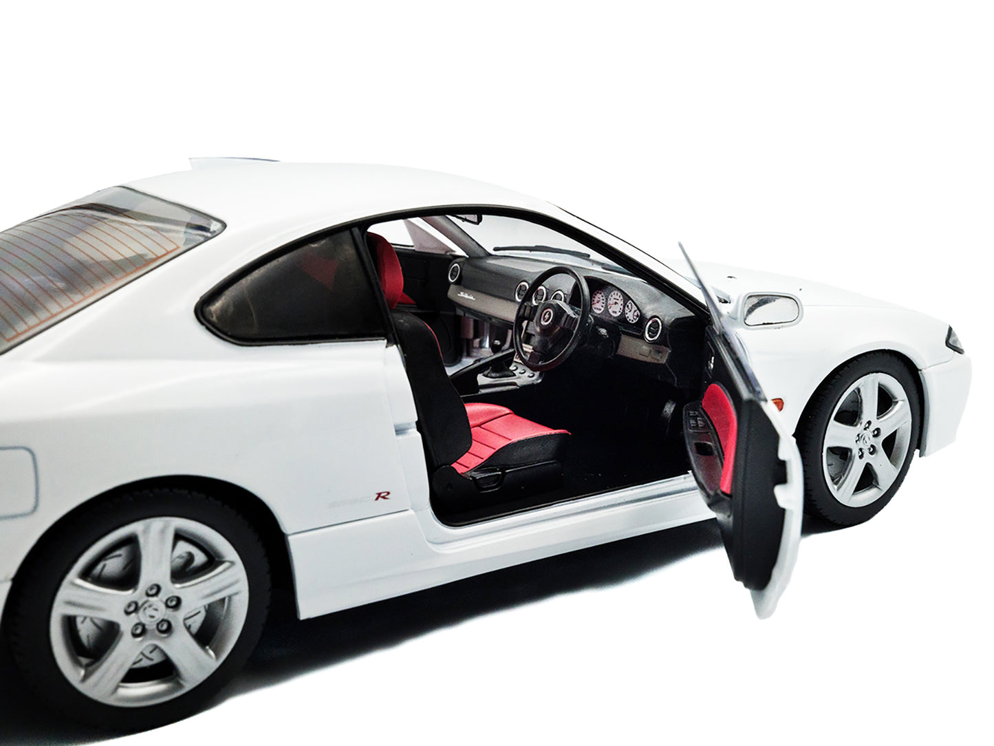 1999 Nissan Silvia (S15) Spec-R Aero RHD (Right Hand Drive) Aspen White 1/18 Diecast Model Car by Solido